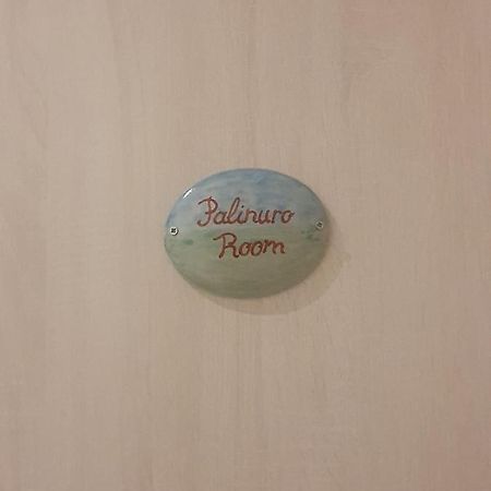 Venezia Rooms Наполи Екстериор снимка