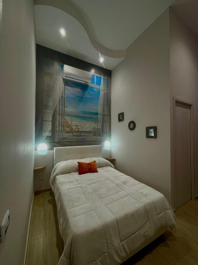 Venezia Rooms Наполи Екстериор снимка